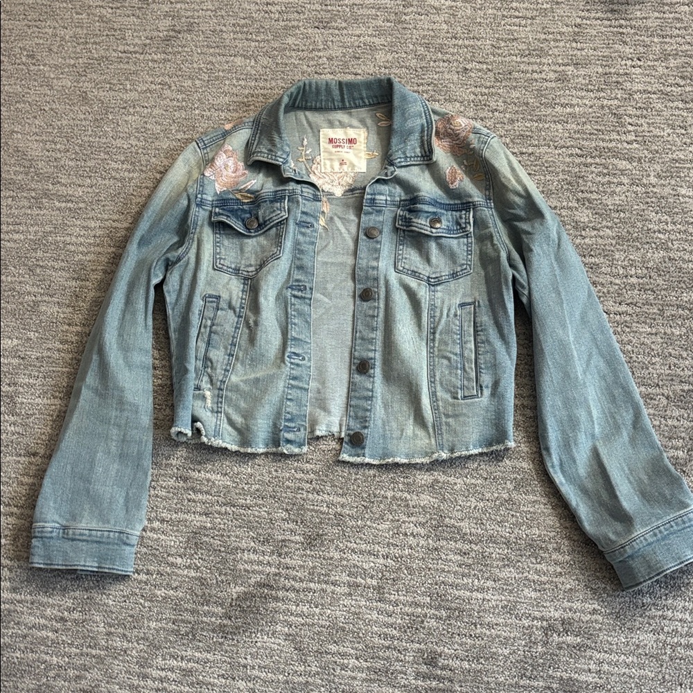 Mossimo western flower embroidered Cropped Denim Jacket medium